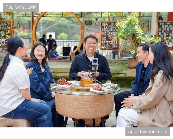 吴向东这生活简直像电影里走出来的，穿西装去打球，还得管家帮着拎包？